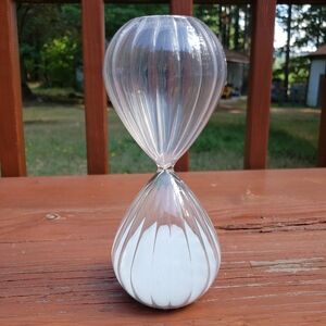 30-Minute Clear Glass Hourglass With White Sand and Line Detail - ABOUT 8" TALL